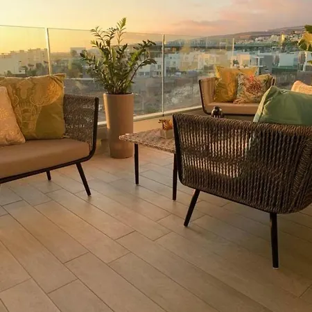 Relaxing In With Picturesque Views 公寓 *